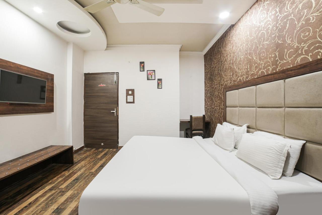 Townhouse Hollywood Heights Hotel Amritsar Exterior foto