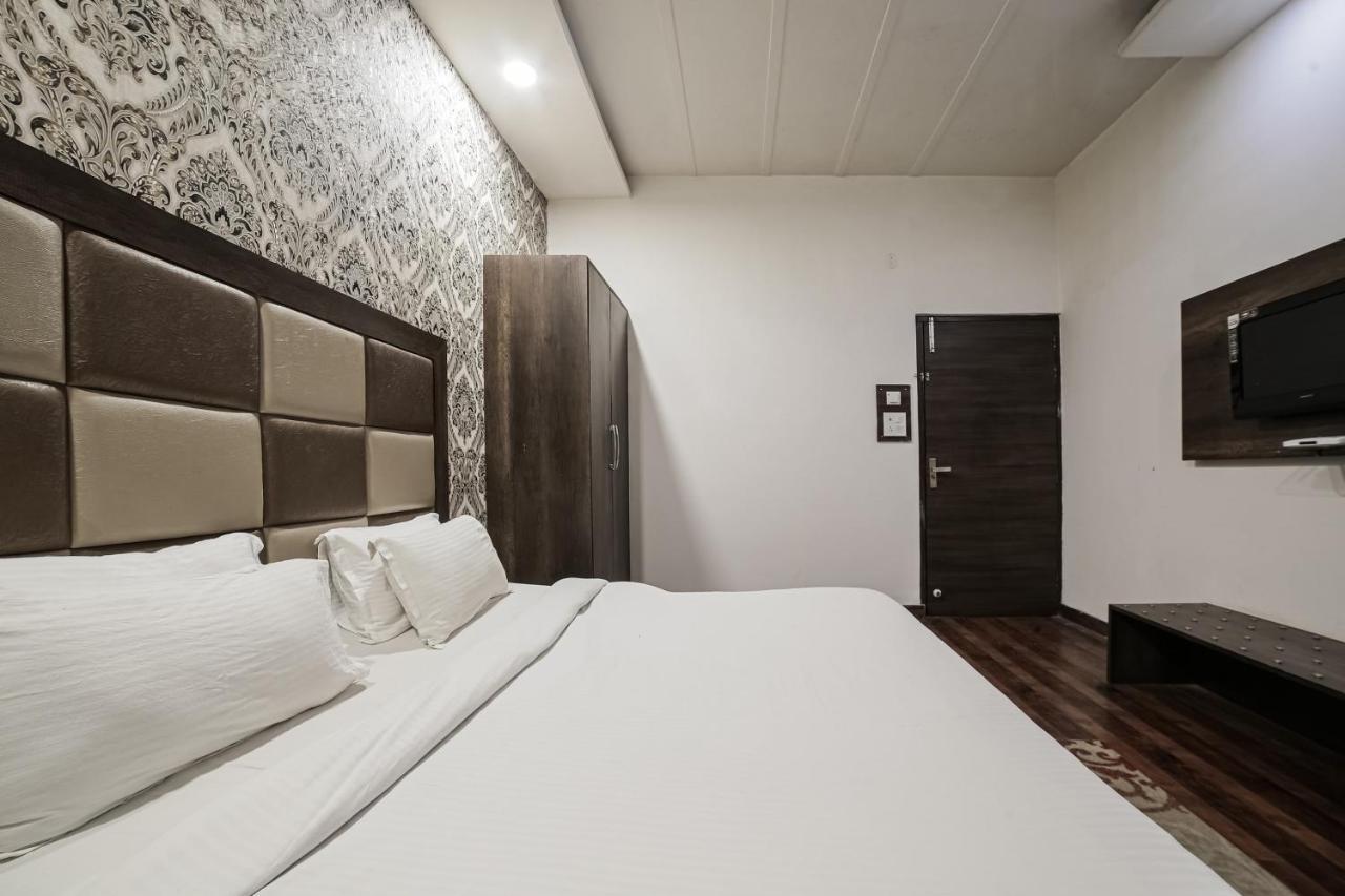 Townhouse Hollywood Heights Hotel Amritsar Exterior foto