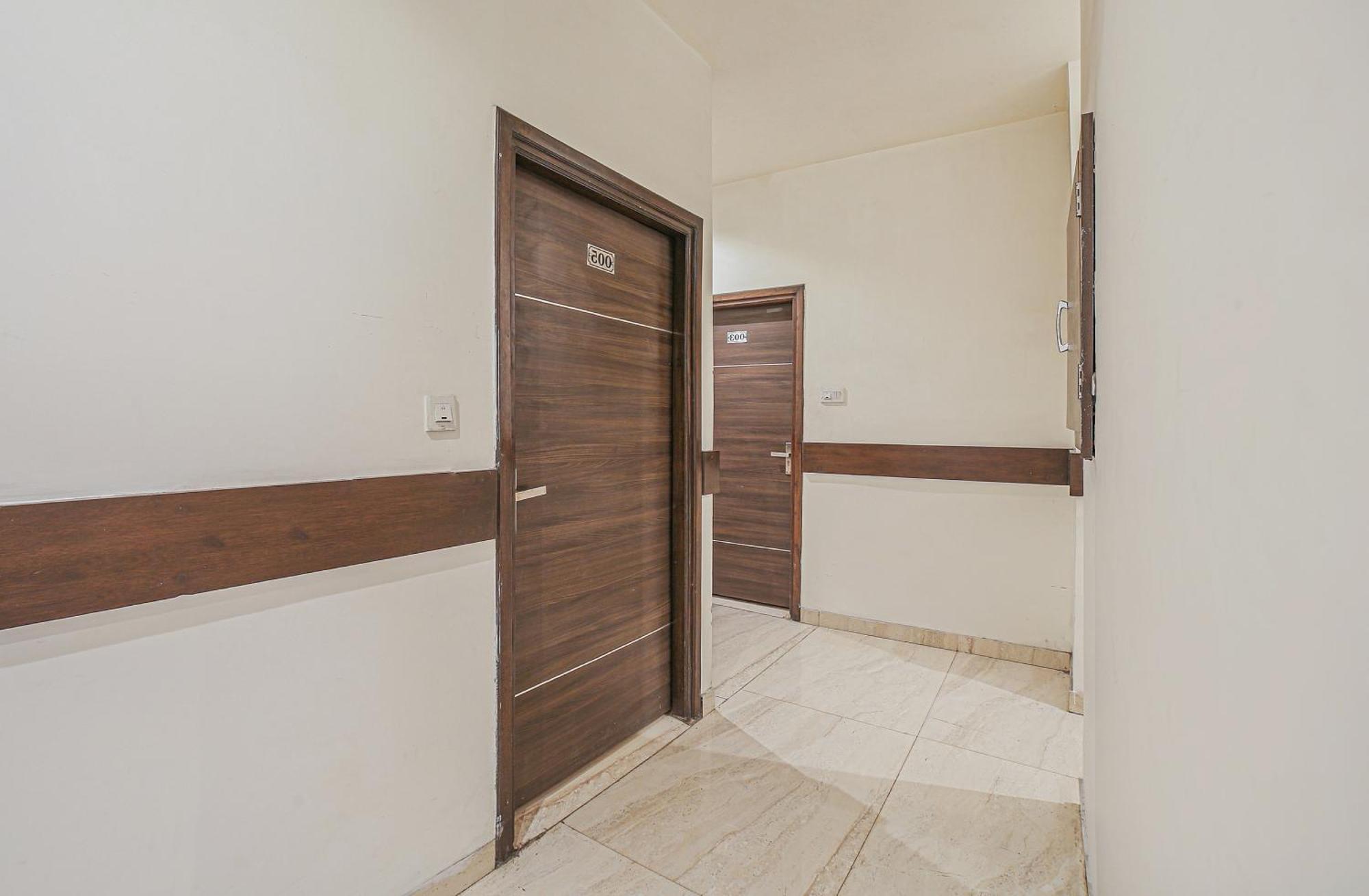 Townhouse Hollywood Heights Hotel Amritsar Exterior foto
