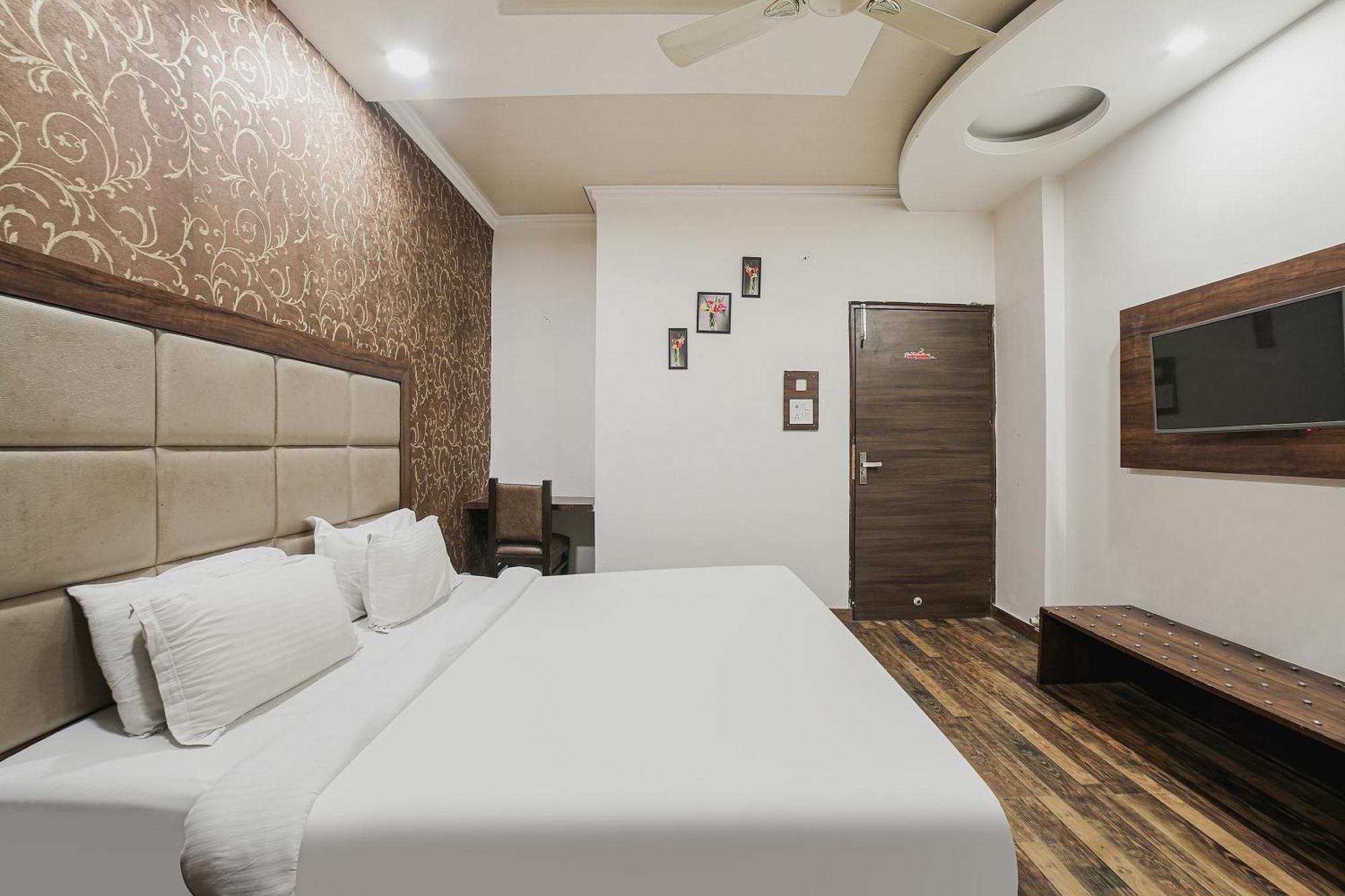 Townhouse Hollywood Heights Hotel Amritsar Exterior foto
